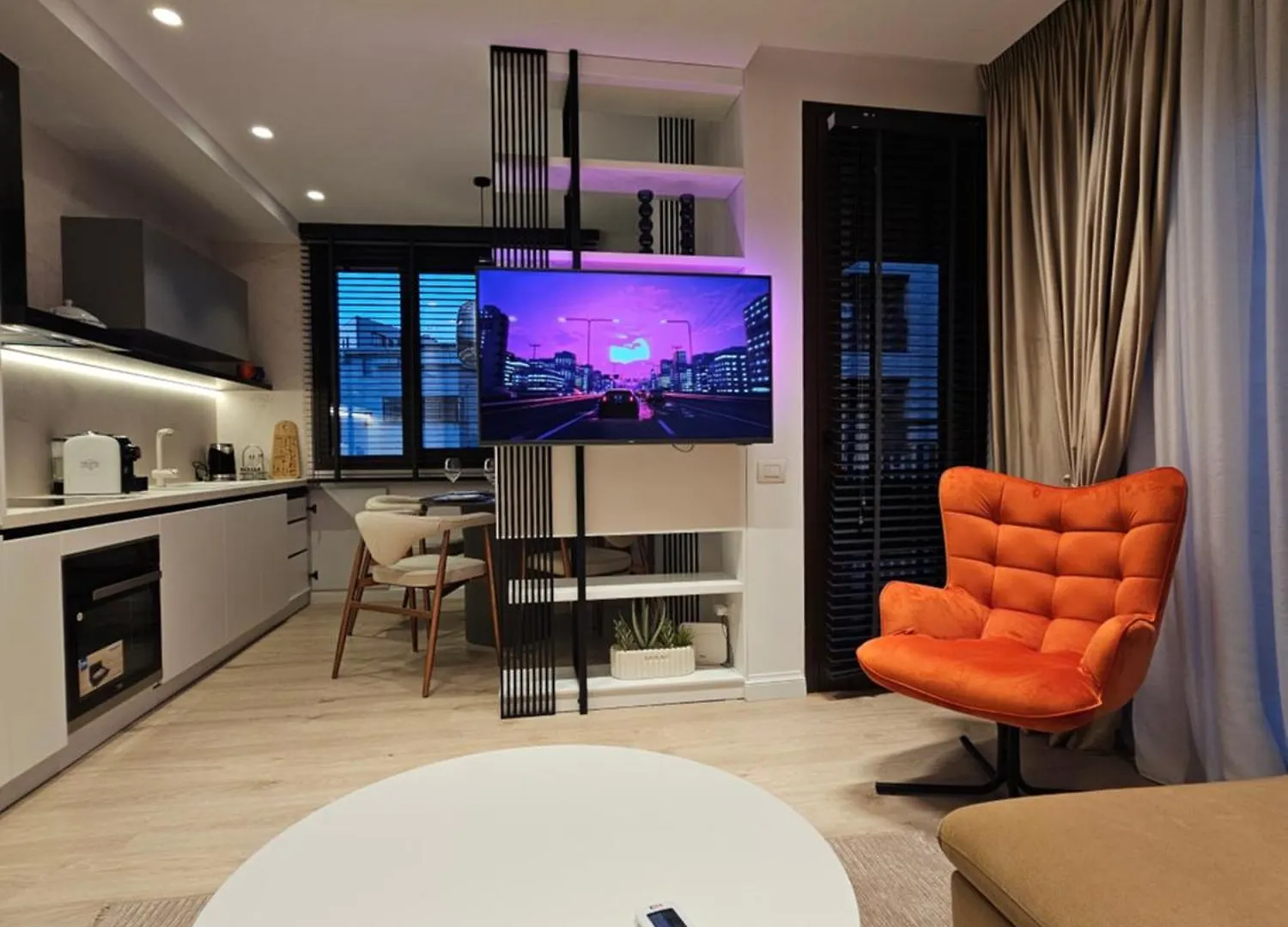 Center Apartment Easy_Luxury تيرانا